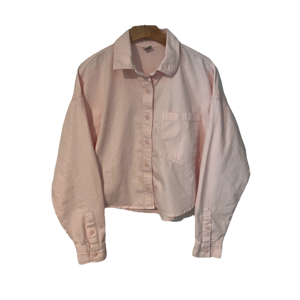 SO Brand Pink Cropped Button Down Long Sleeve Top Medium